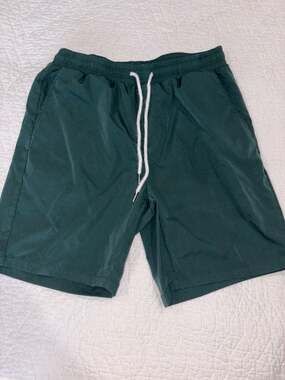 Manfinity Men’s Medium Green Drawstring Shorts Elastic Waist Casual Stretch